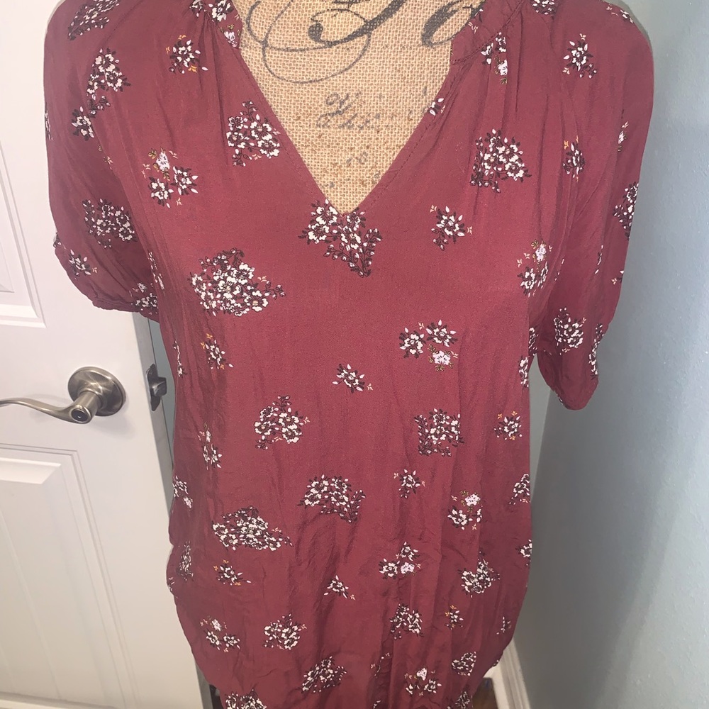 Dark purple shirt sleeve shirt